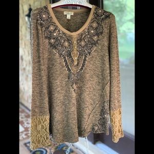 One World Long Sleeve Sweater Medium
